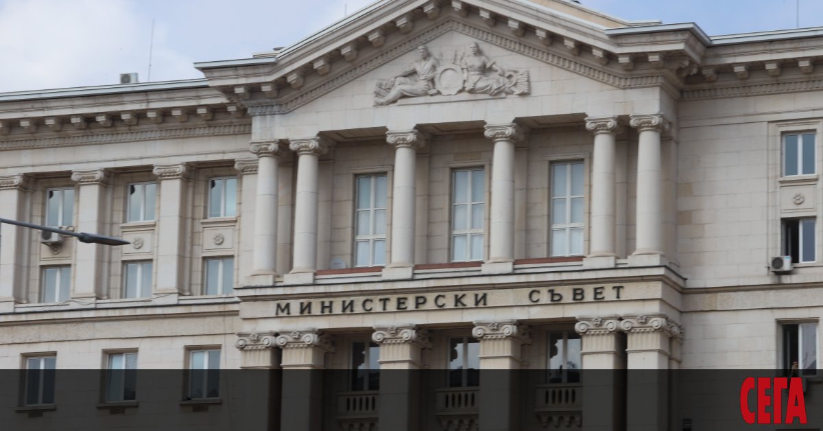 Всички постъпили данни от желаещите да бъдат доброволци ще бъдат проверявани