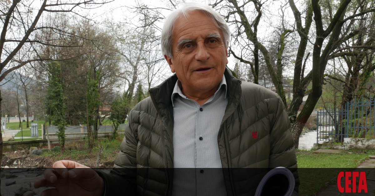 - Г-н Димитров, като архитект какво мислите за постоянните обрати