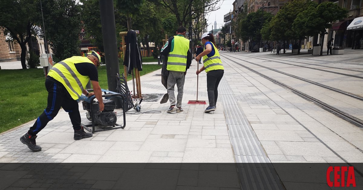 Незавършените дейности по улица Граф Игнатиев в София остават не