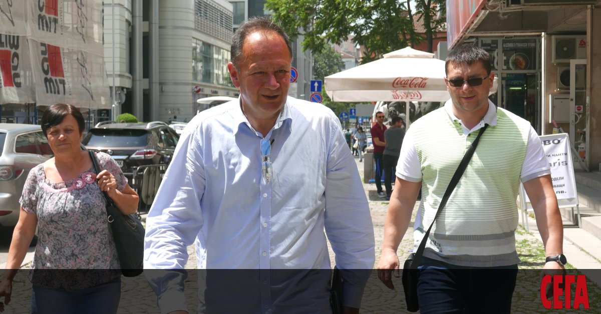 Бившият лидер на БСП и член на националния съвет на