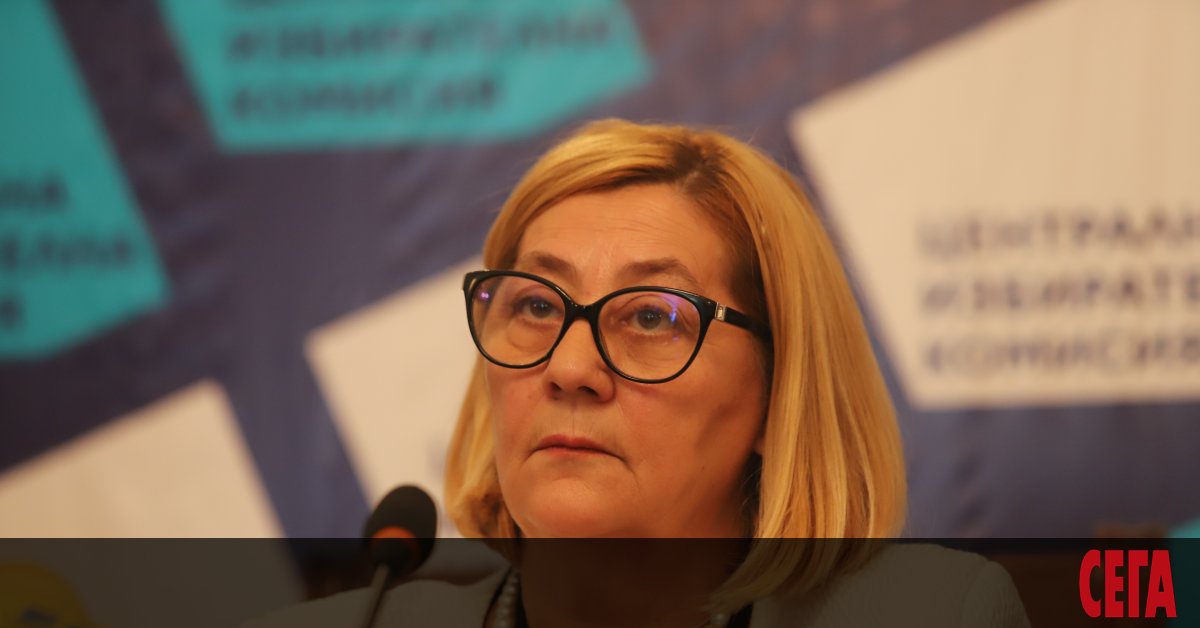 - Г-жо Цанева, изборният протокол се превърна в ябълката на