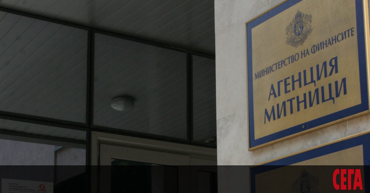 Тежката битка на митниците срещу домашната ракия и тютюна премина от всекидневните проверки