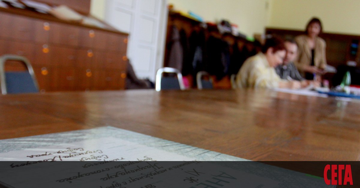 След грешката в матурата по английски проблем има и с