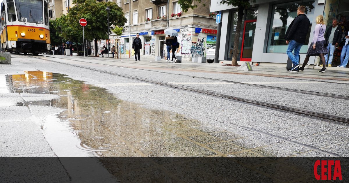 Ремонтът на столичната улица Граф Игнатиев приключи, но проблемите около