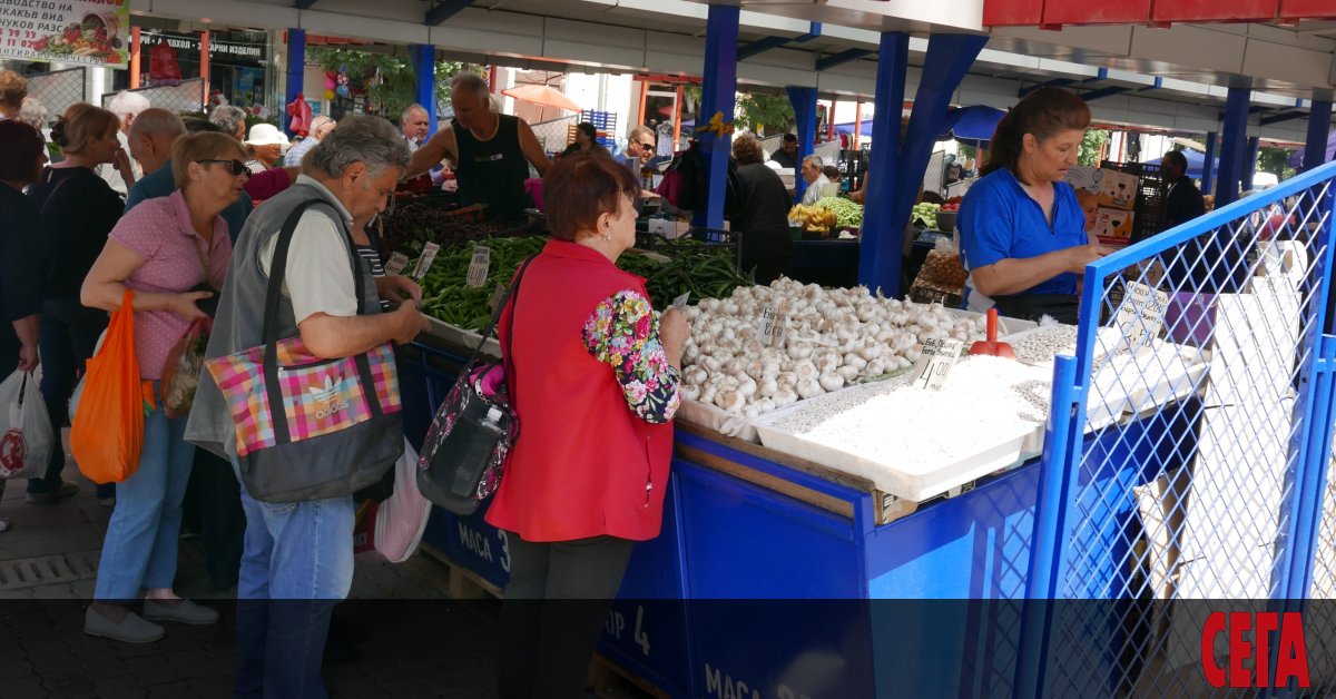 Заради масово нарушаване на карантинните мерки в София, управляващите вземат все