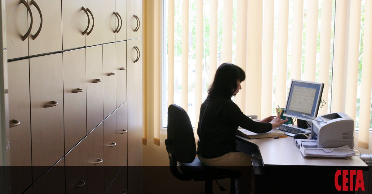 Държавният телеком Булгартел продължава да трупа дългове и вместо държавата да