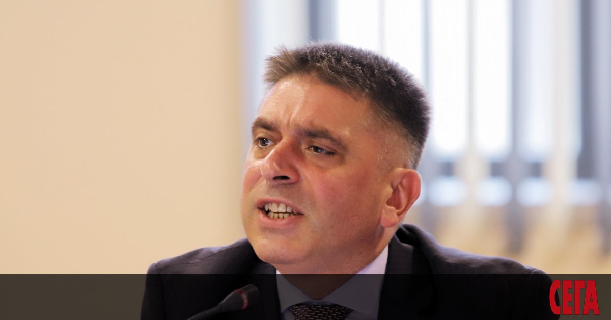 Правосъдният министър Данаил Кирилов счита, че правителството е усляло да