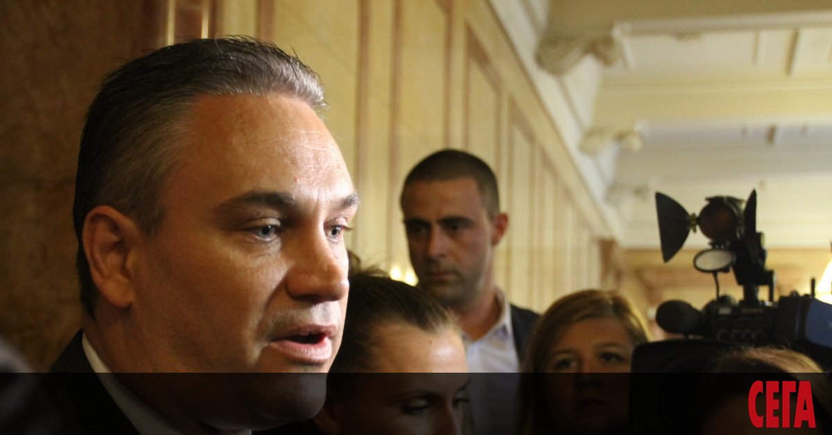 Бившият шеф на КПКОНПИ и настоящ генерален консул във Валенсия Пламен