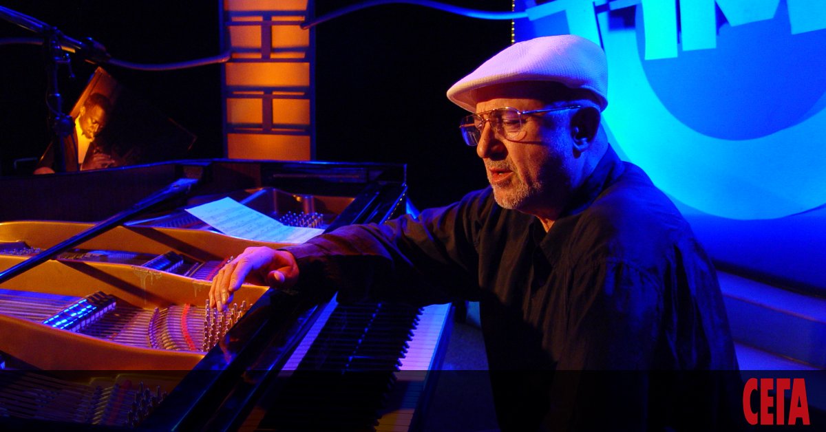 Поклонението пред Милчо Левиев
ще се състои утре (петък) във фоайето