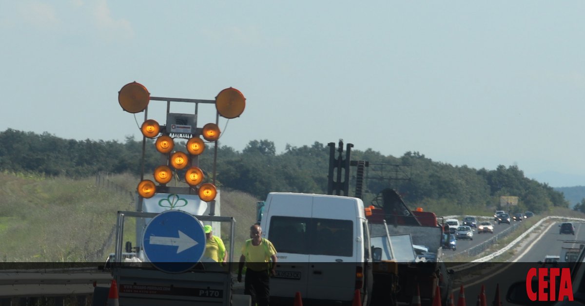 Ремонт на мантинелите в средната разделителна линия при 202–ри км на автомагистрала