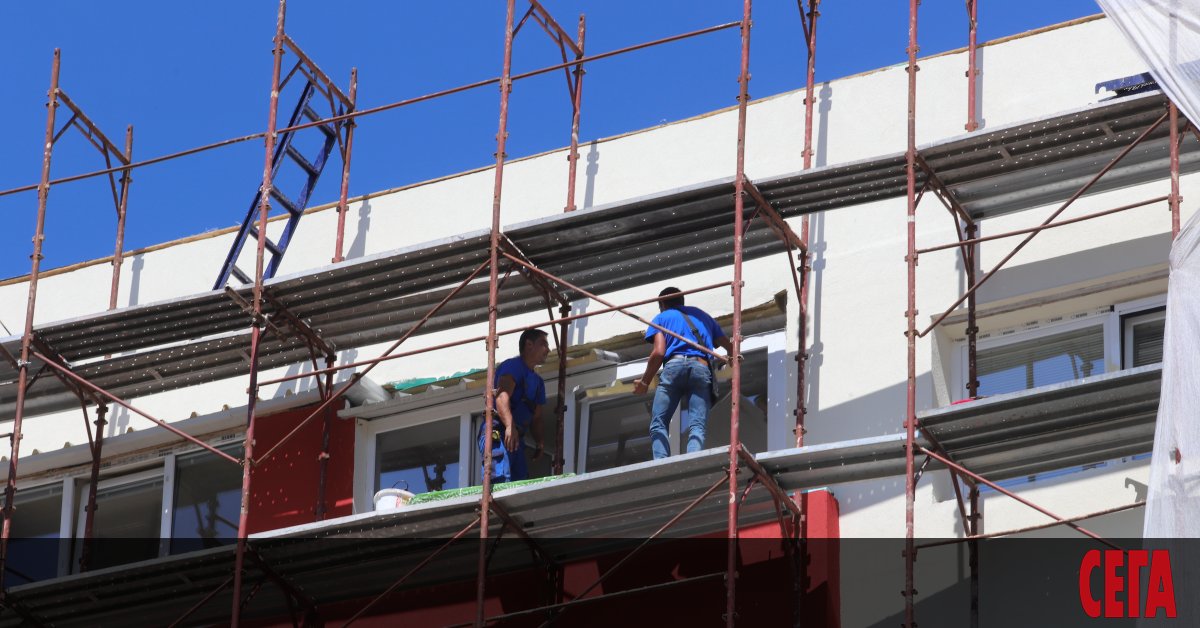 От старта на националната програма за енергийна ефективност на жилищни