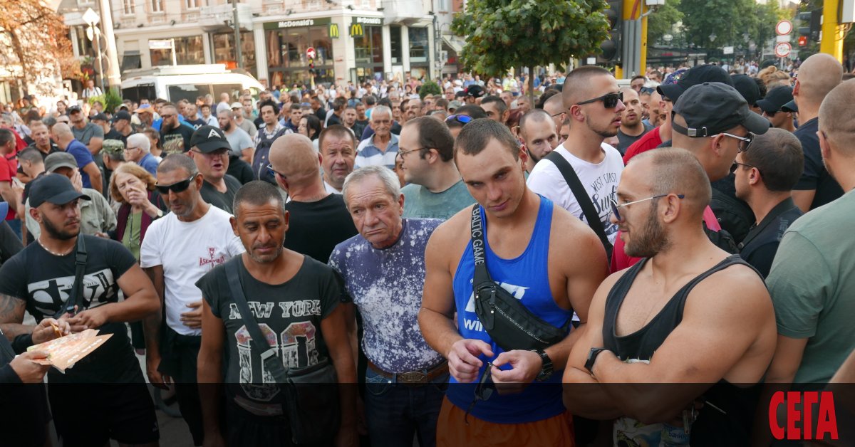 Преди да мине процедурата за избор на Главен прокурор с