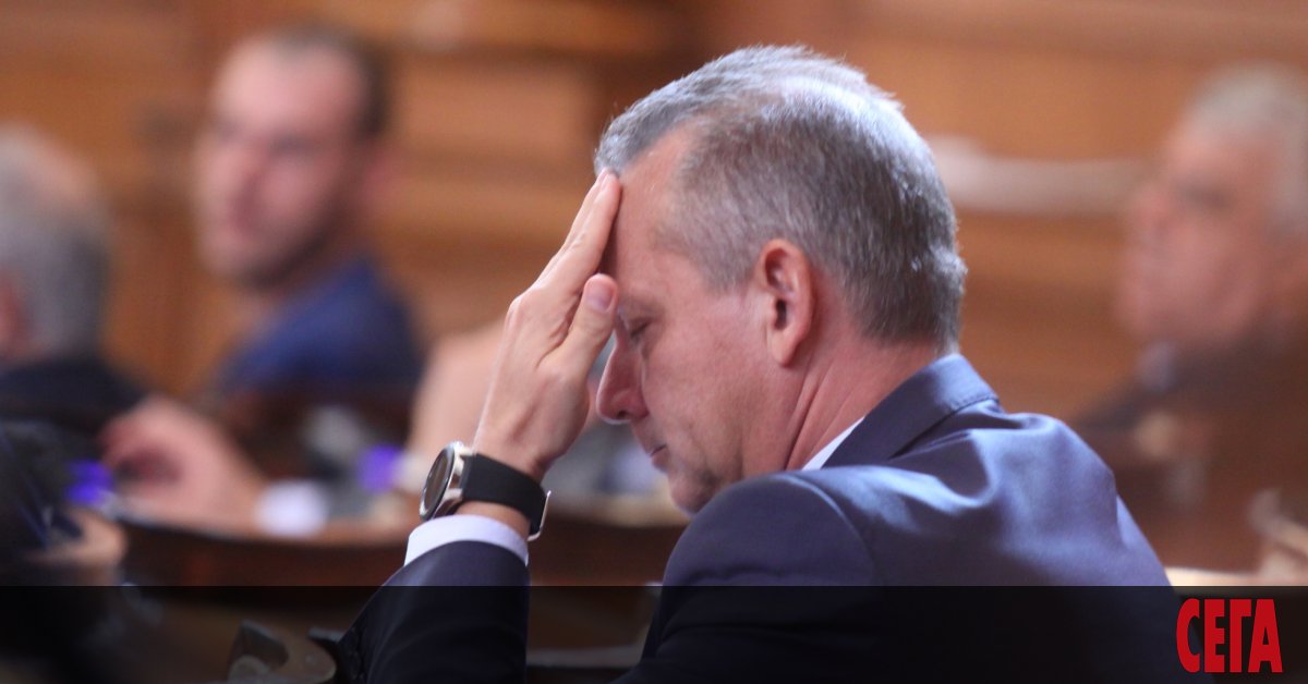 Правителството аргументира освобождаването на шефа на ДАНС Димитър Георгиев с