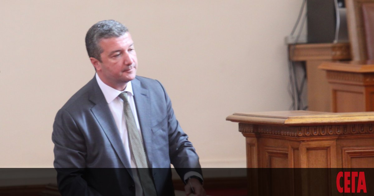 Курсът на рублата спрямо долара и еврото се определят от