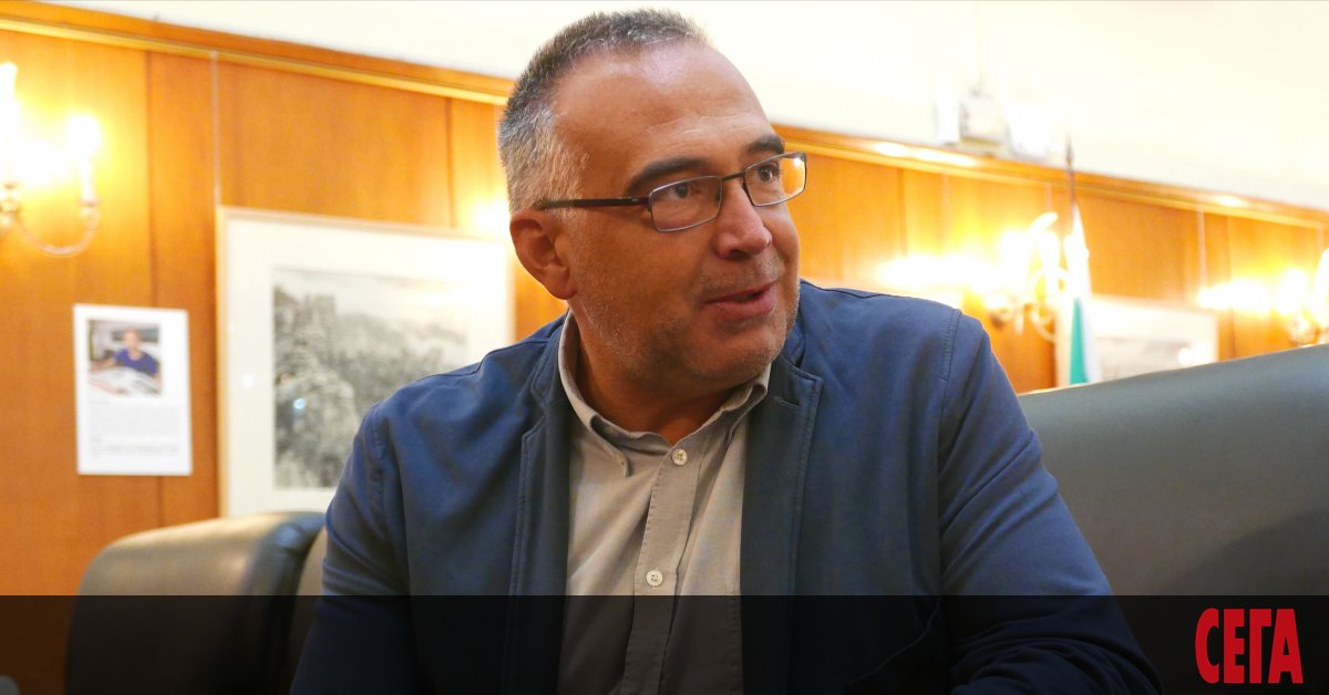 Говорителят на последните две служебни правителства на президента Румен Радев