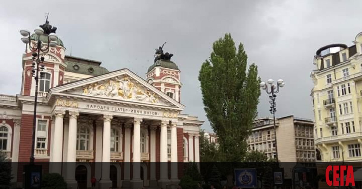 Le mécontentement à l’égard de la chorale devant le Théâtre national de Sofia augmente à nouveau