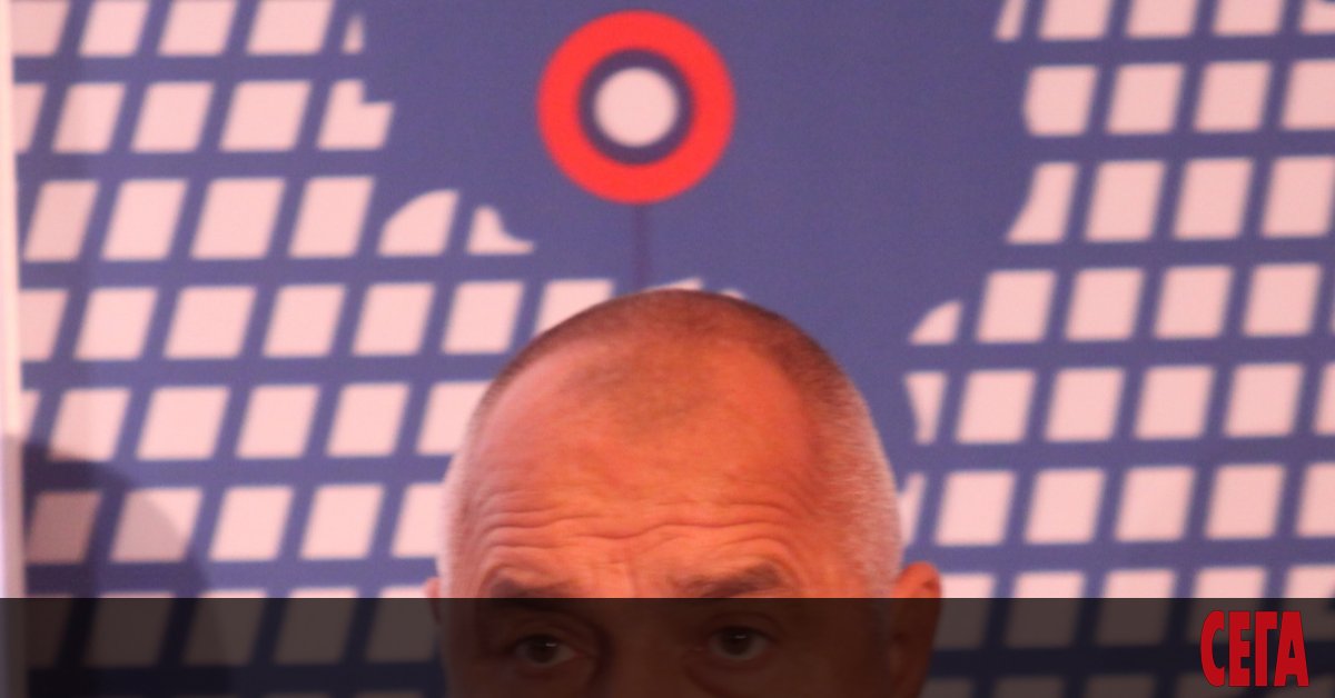 Премиерът Бойко Борисов продължава да бъде на домашно лечение, след