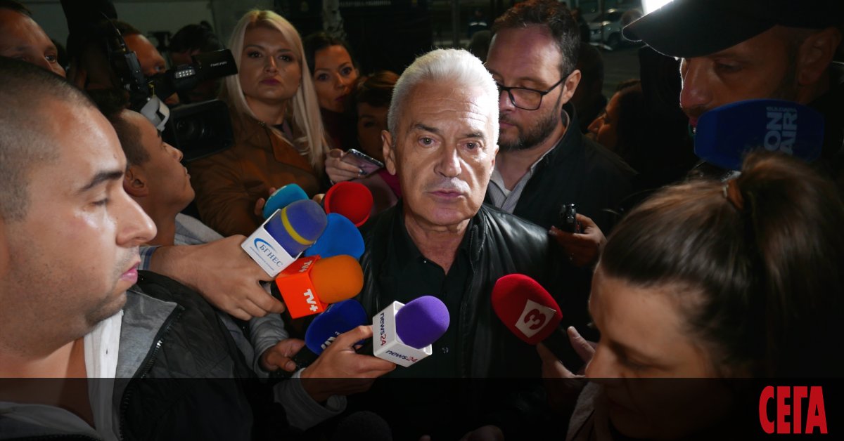 Прокуратурата се заема с лидера на Атака Волен Сидеров, който