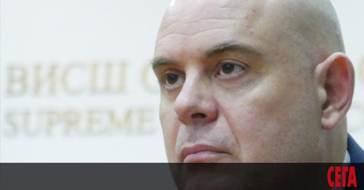 Жената, с която новоизбраният главен прокурор Иван Гешев живее на