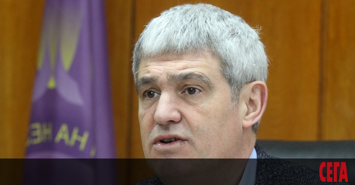 Проблемите на държавната енергетика се превърнаха в поредна ябълка на