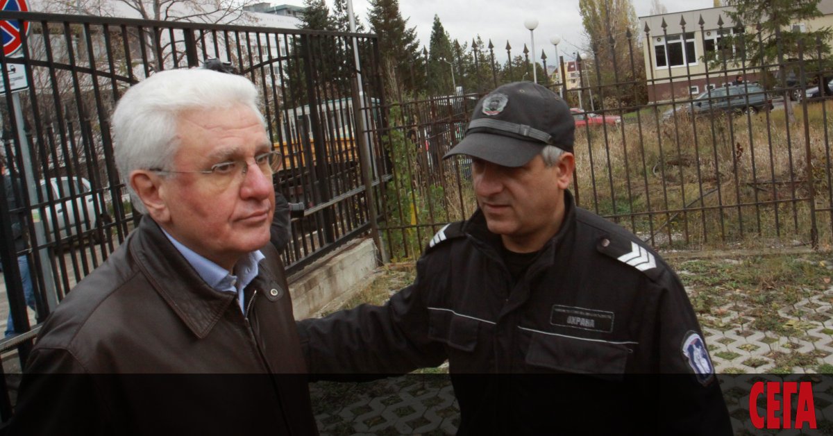 Бившият зaм.-пpeдceдaтeл нa пapлaмeнтa и нa ДΠC Xpиcтo Биcepoв ocъди