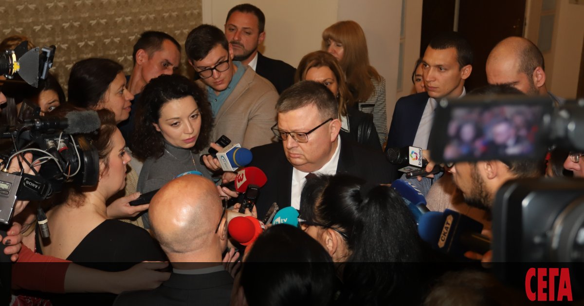 Антикорупционната комисия КПКОНПИ е осъдена да плати общо 40 хил.