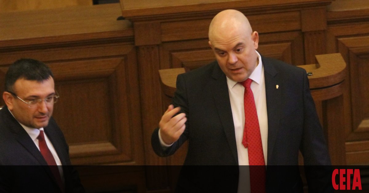 Главният прокурор Иван Гешев обеща, че предстоят интересни времена. Той