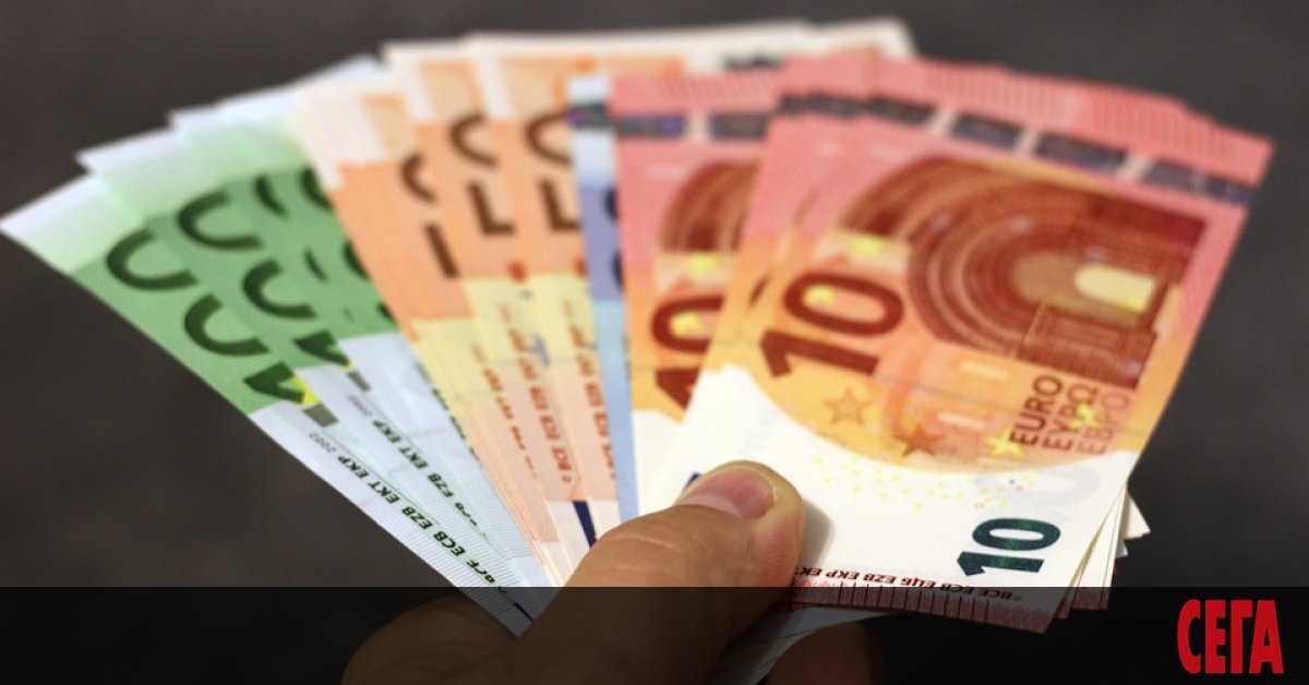 922 милиона евро са изпратили българите, живеещи в чужбина, на