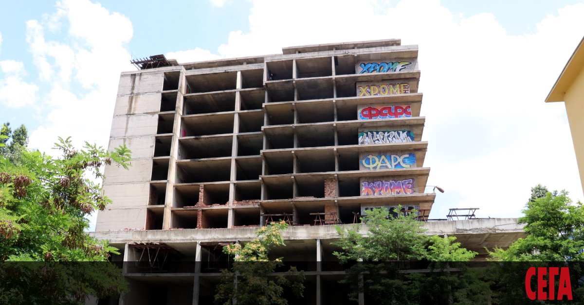 Конкурсът за изграждане на Национална детска болница продължава с двама