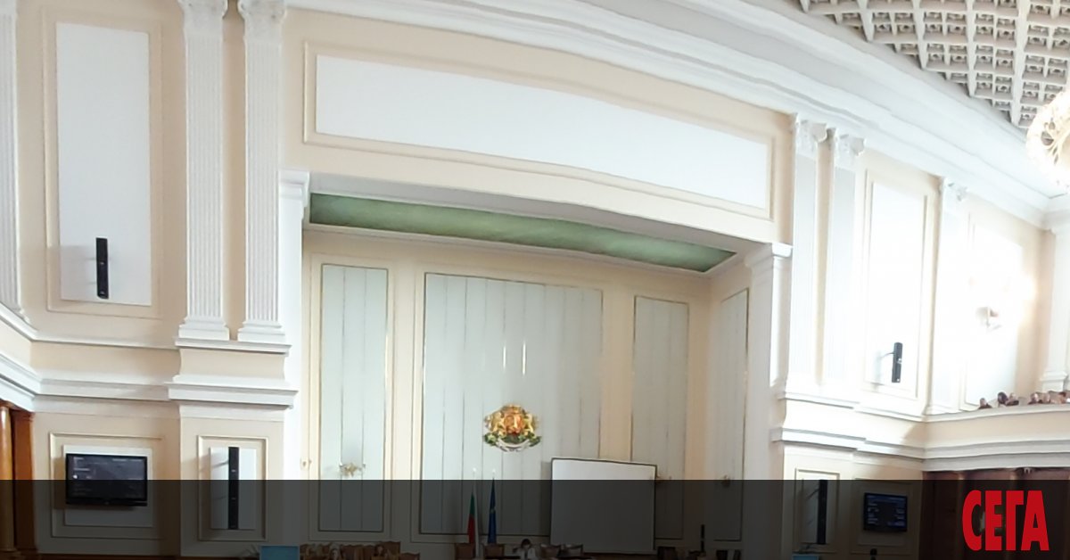 Нито премиерът Бойко Борисов, нито вицепремиерите му се отзоваха в