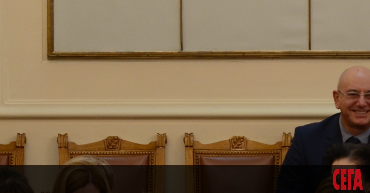 От 9 часа тази сутрин Народното събрание ще проведе пленарно