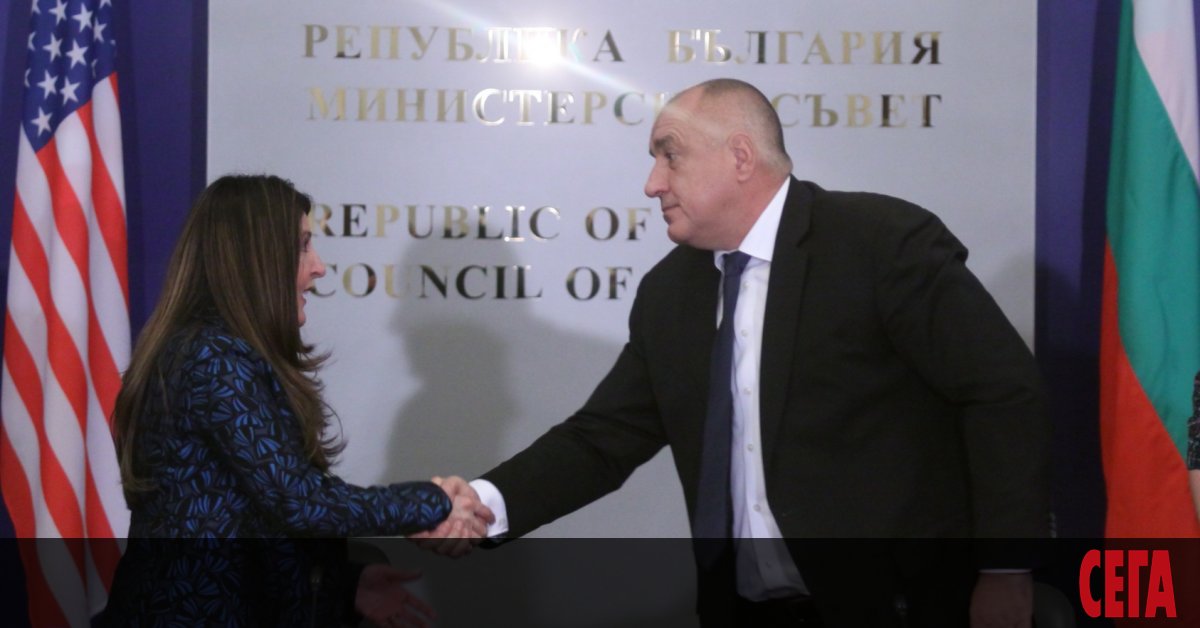 Нова глава в отношенията между двете страни“ - така българското