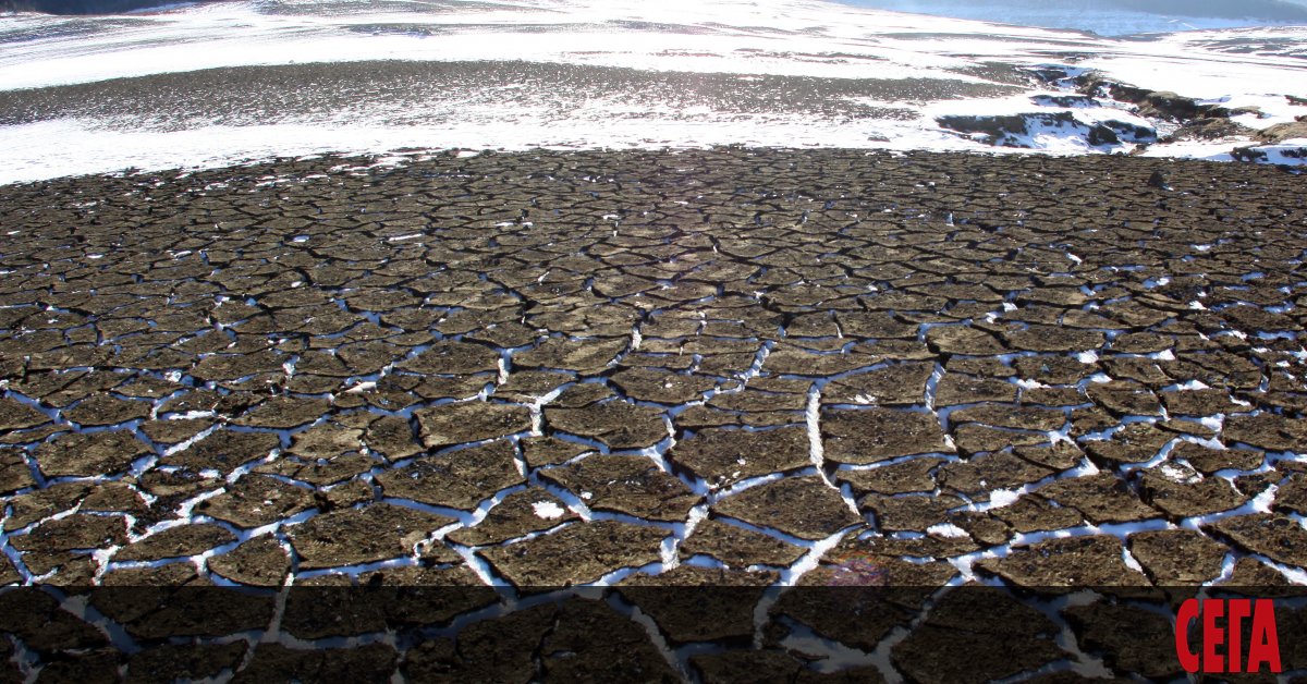 В резултат от опитите на властта да овладее водната криза