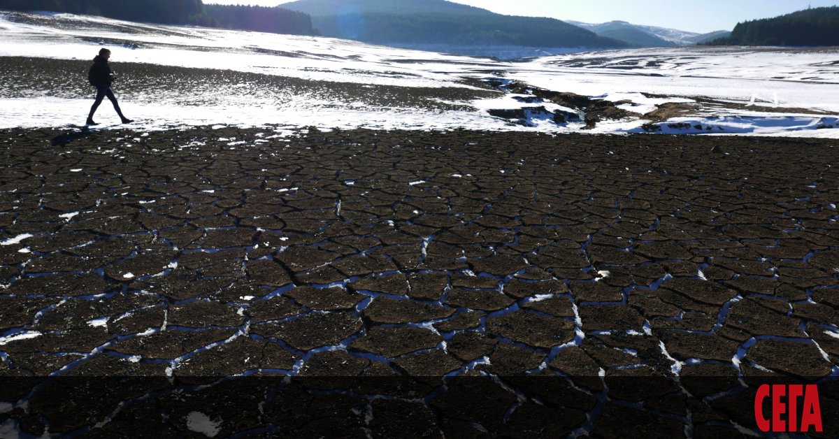 Сушата и реалната опасност Перник да остане без капчица питейна