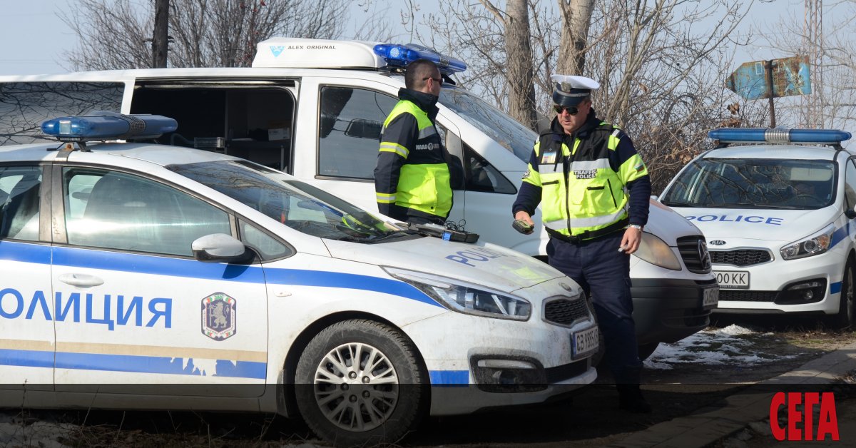 В 12:00 ч. в Министерския съвет започва брифинг, на който
