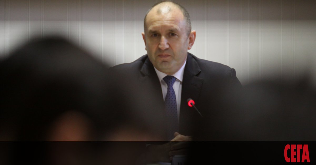 Президентът Румен Радев провежда работна среща с главния секретар на МВР