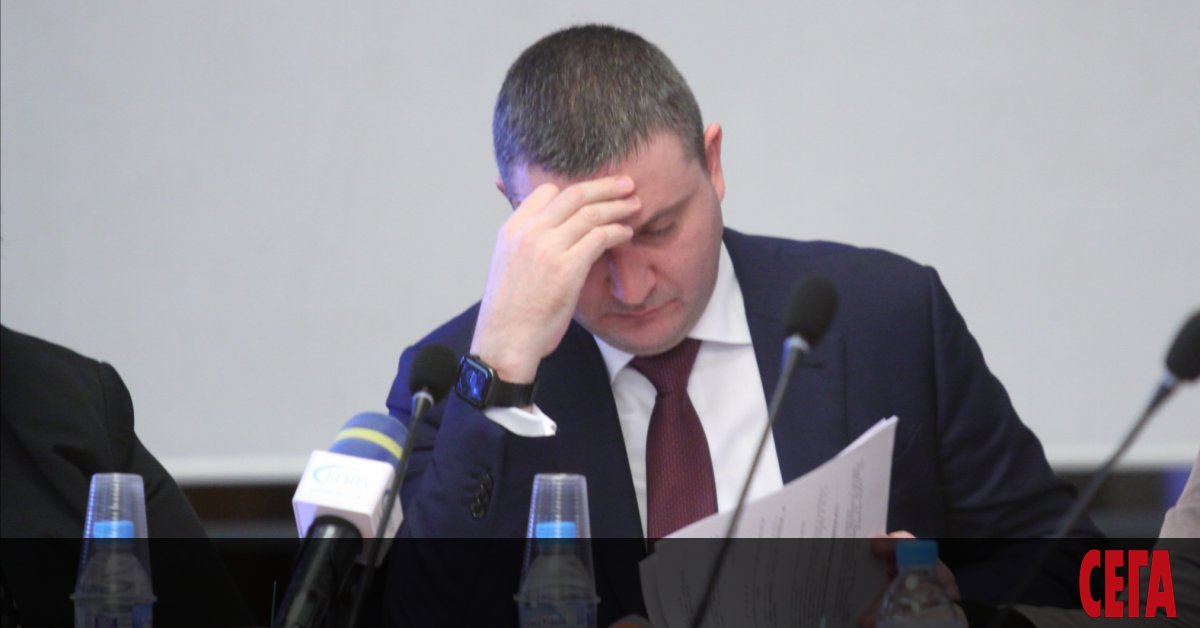 Министрите на финансите и на икономиката Владислав Горанов и Емил Караниколов