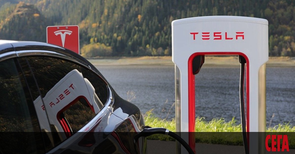 Бордът на директорите на Tesla обсъжда с властите в Атина план за