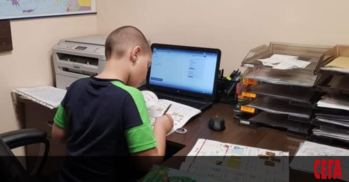 Uchitelite Sa Rabotili Nad 10 Chasa Na Den Prez Krizata Sega