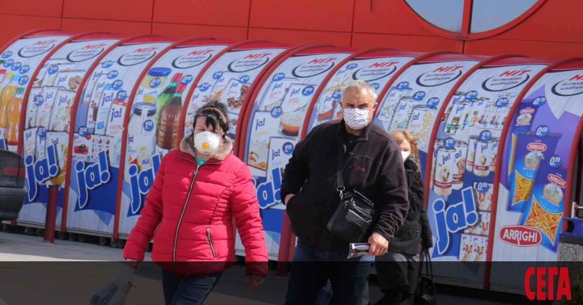 Въпреки че предизборната кампания не е стартирала официално, започнаха да