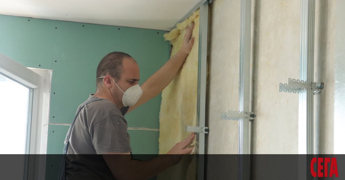 Националната агенция за приходите наблюдава хиляди майстори, извършващи домашни ремонти,