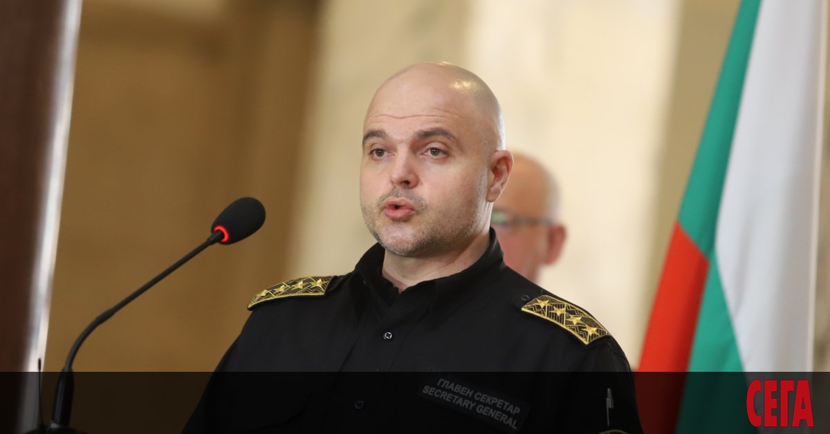 Около 35 000 декларации са подадени само вчера на КПП-та в