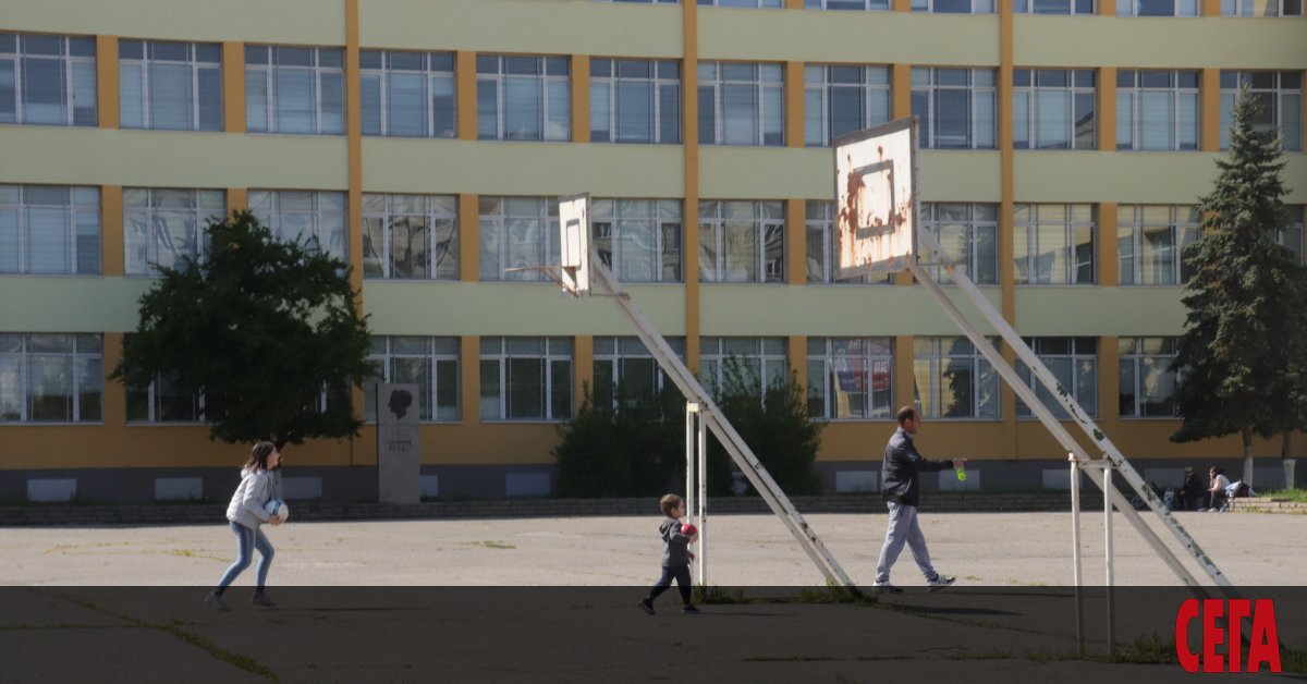 Деца са се били и са стреляли с огнестрелно оръжие