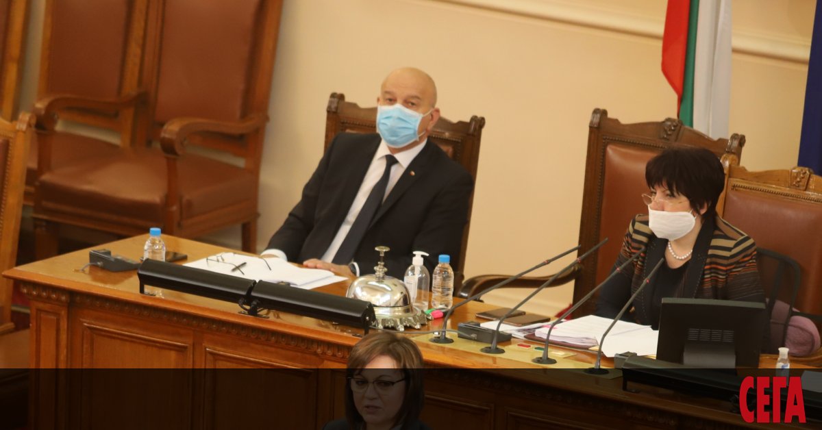 Днес задкулисието управлява България и е време за равносметка и