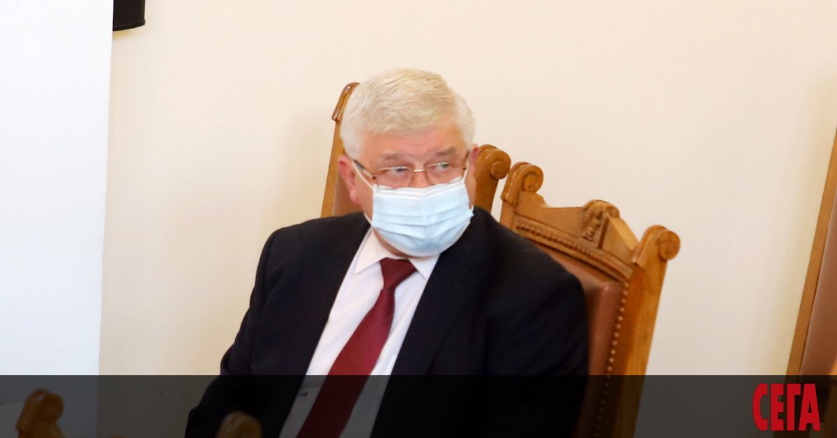 Върховният административен съд (ВАС) обяви, че здравният министър Кирил Ананиев се