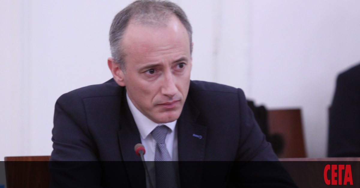 Образователната система у нас ще бъде микс от електронно и присъствено