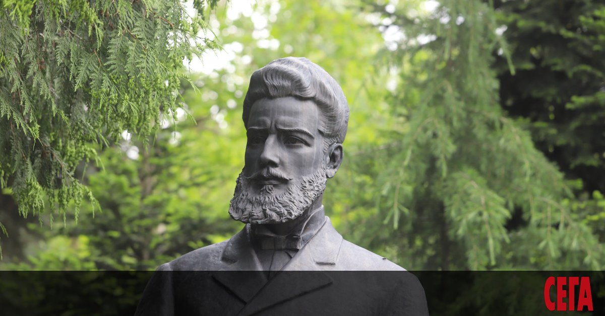 България се прекланя на 2 юни пред подвига на Христо