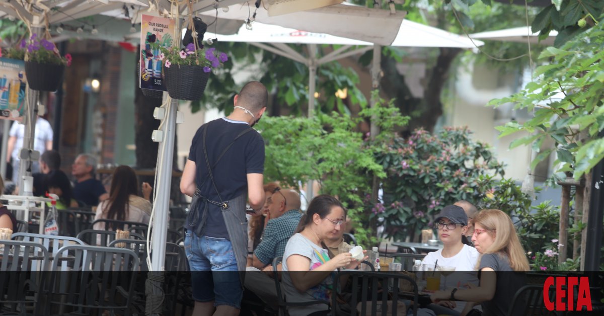 Ресторантьори отново поставят въпроса за облагането на бакшишите и трябва ли