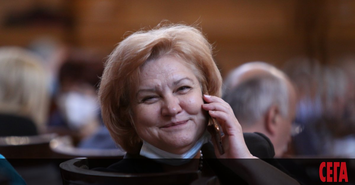 Близо 12 години имаме съмнителното удоволствие да наблюдаваме ГЕРБ в