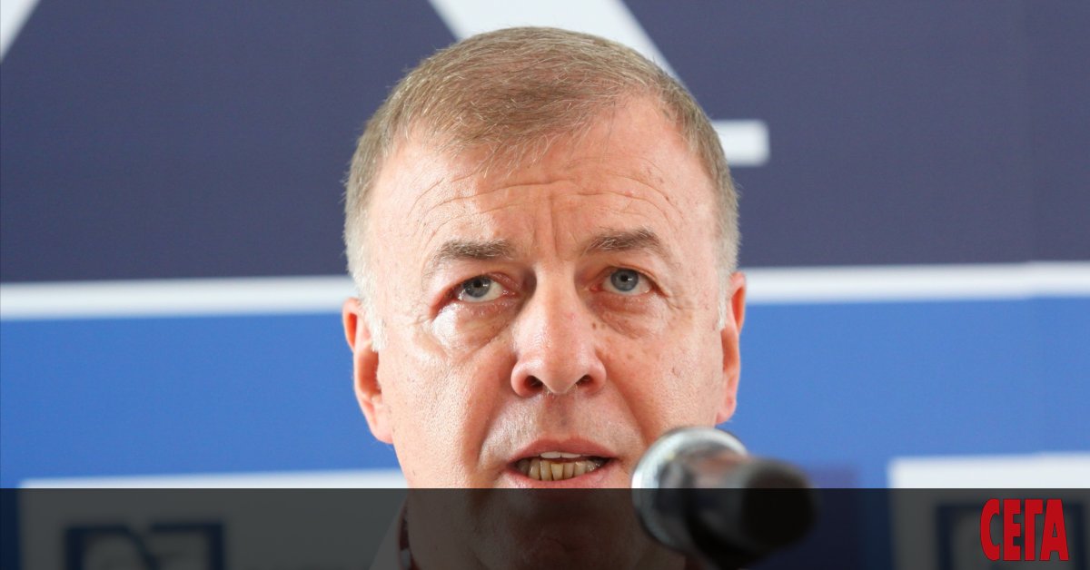Собственикът на Левски Наско Сираков спира преговорите с Джоузеф Диксън